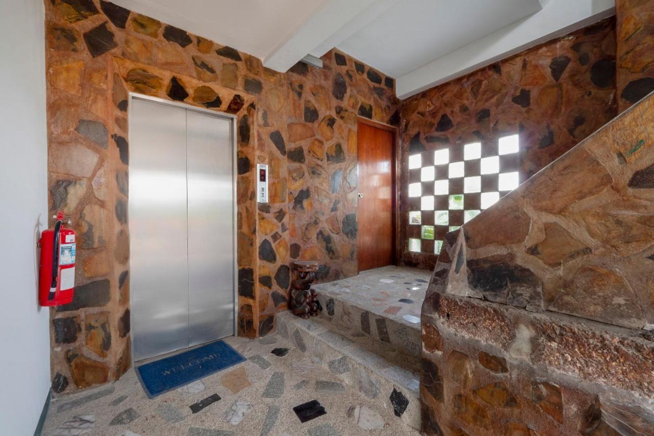 Oyo 75316 Capital Residence Pattaya Exterior photo