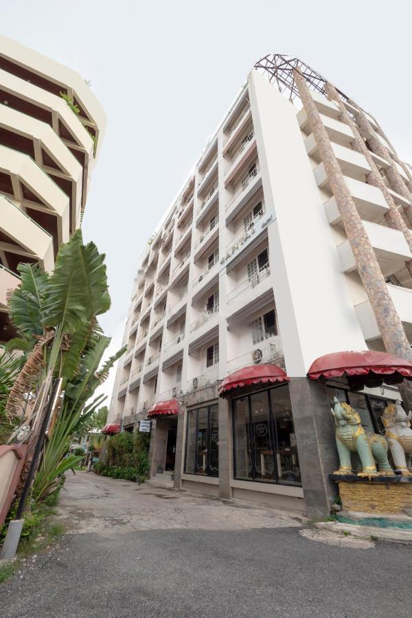 Oyo 75316 Capital Residence Pattaya Exterior photo